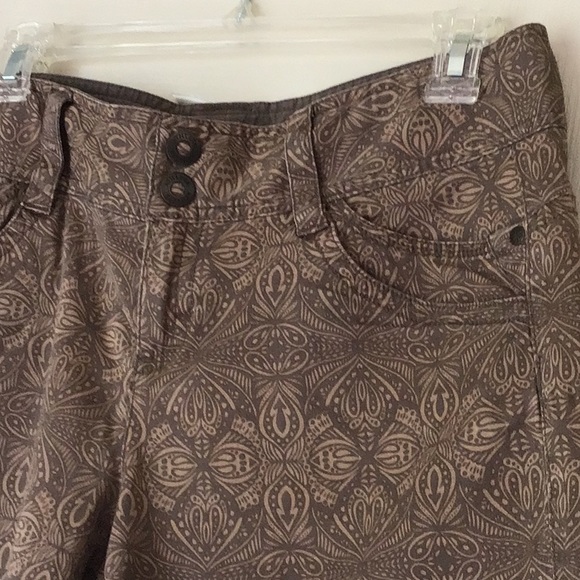 Athleta Seaside Short in Brown Tribal Print Size 4 - Picture 3 of 5